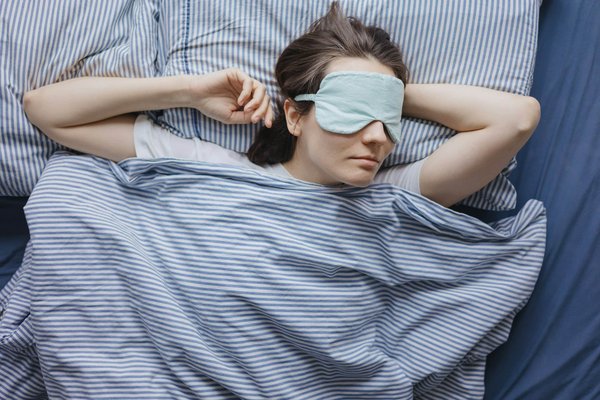 Wie kann ich meinem Hund helfen, nach einer Kreuzband-OP wieder fit zu werden?