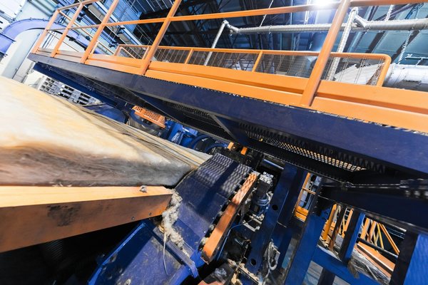 Wie plant man eine Kücheninsel in einer schmalen Küche ohne Platzverlust?